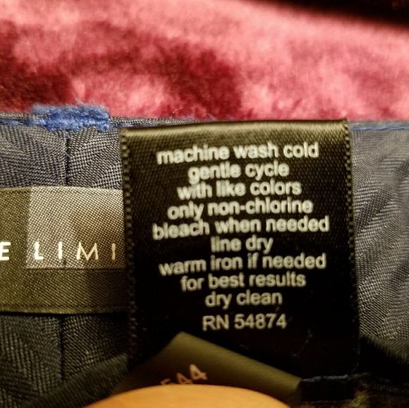 The Limited Linen Shorts - Picture 5 of 8